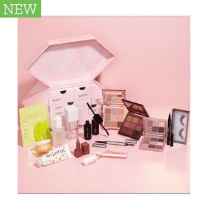 HUDA BEAUTY 12 DAY ADVENT CALENDAR- BNIB